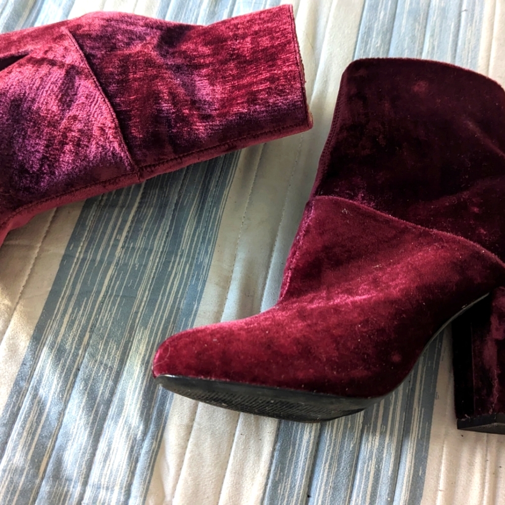 Suede boots